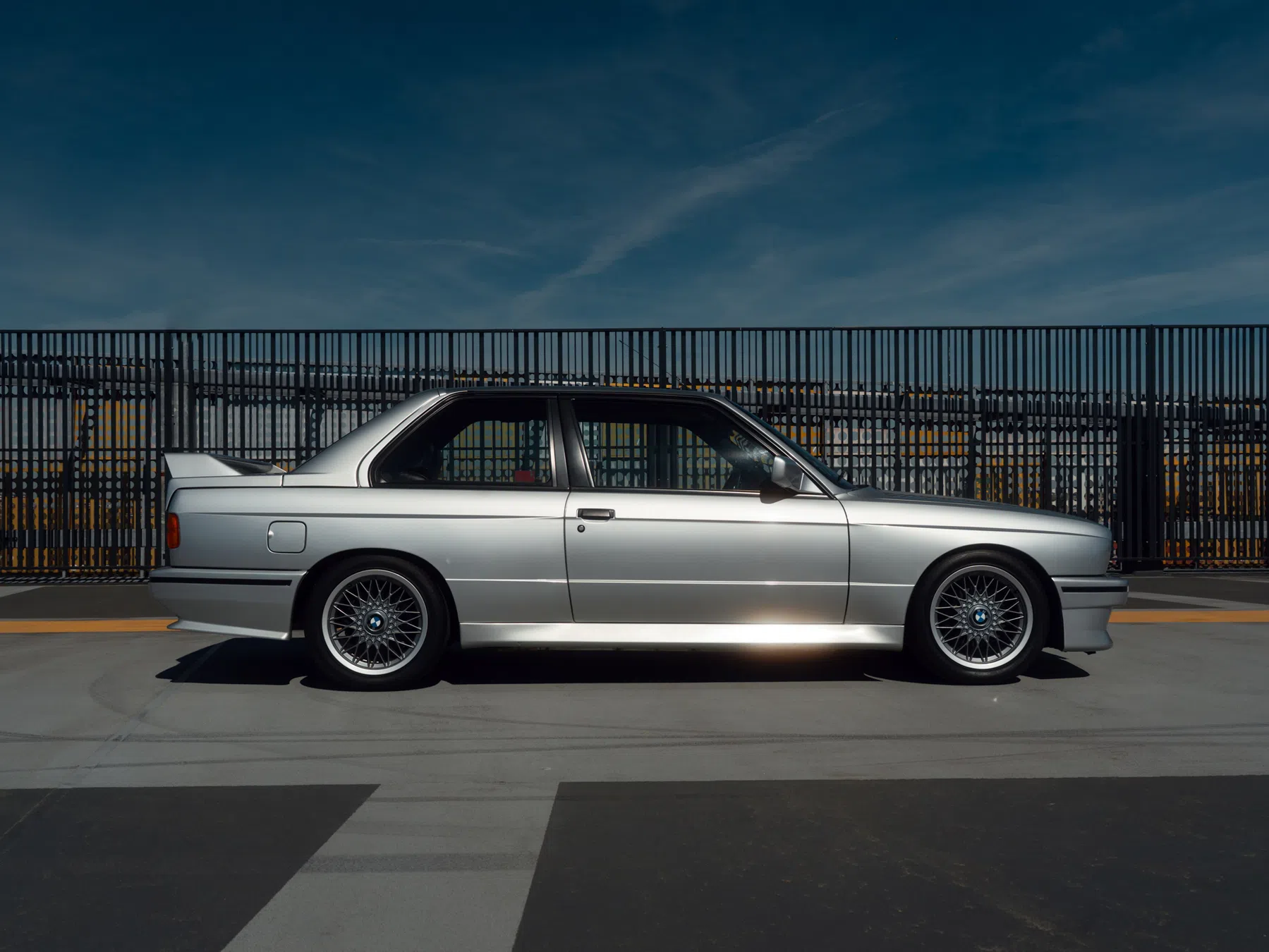 BMW M3 E30 zilver